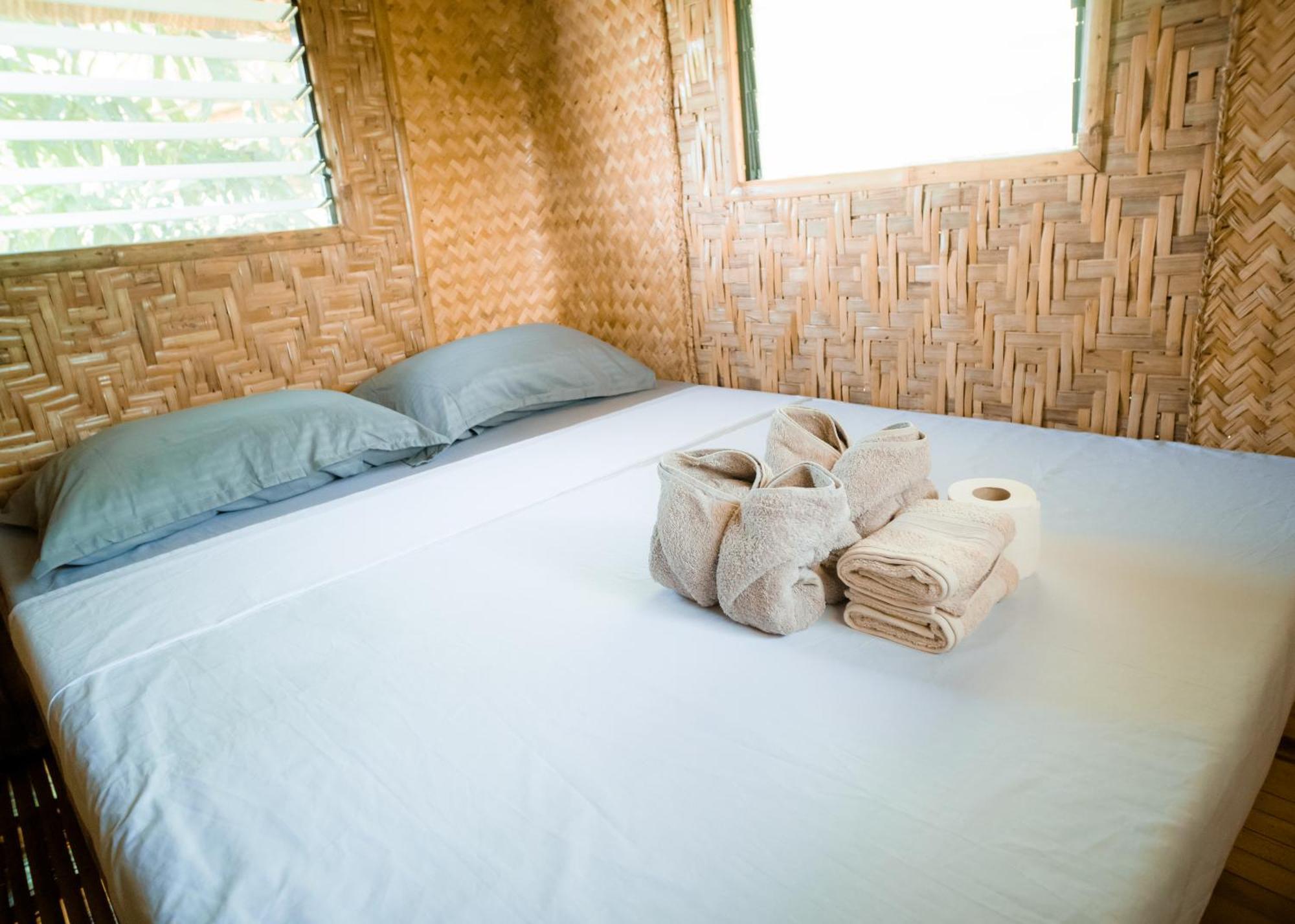 Ocean Green Eco Lodge Puerto Princesa Exterior photo
